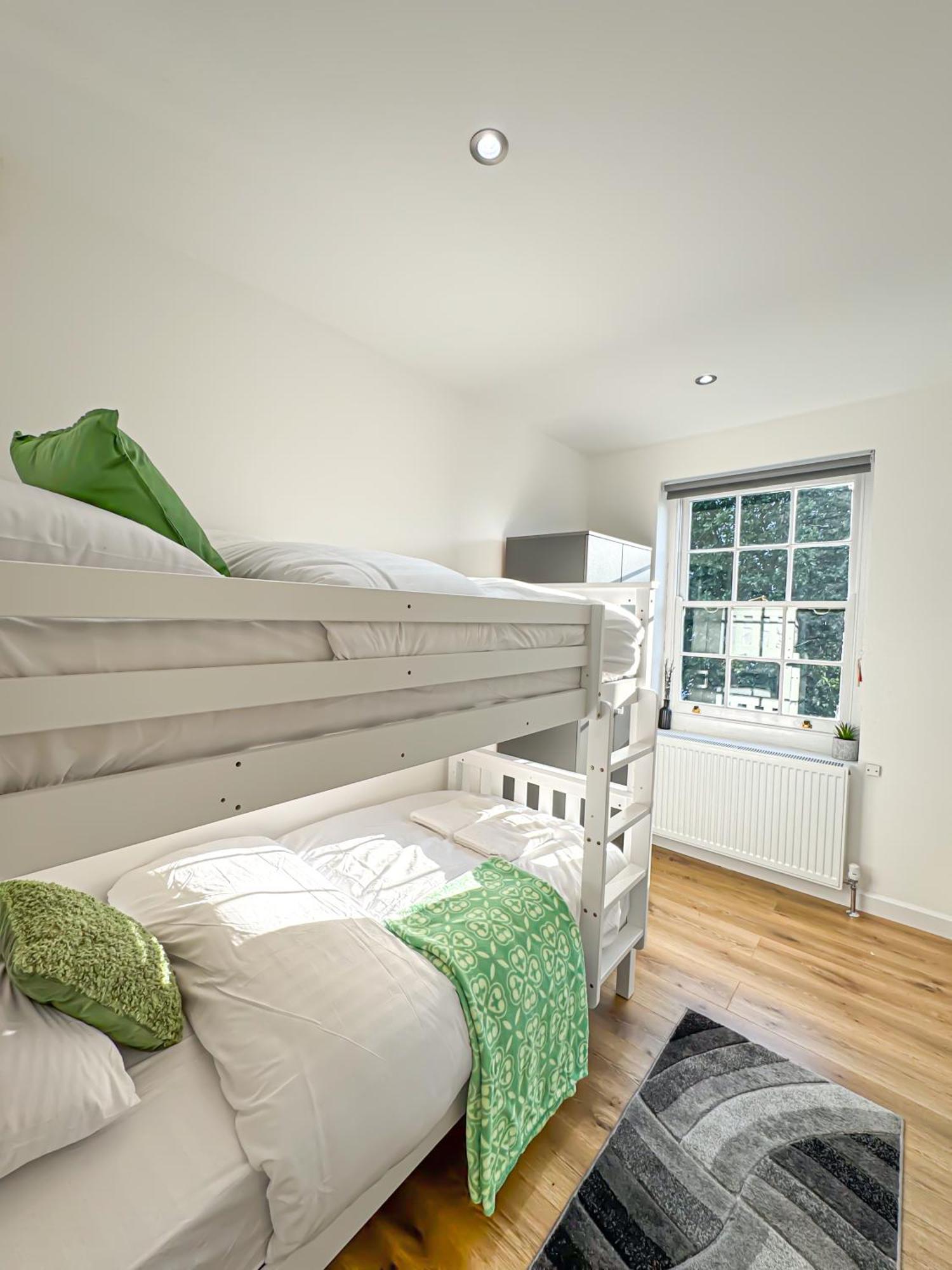 Luxury Flat For 6 - 5 Min Walk From Camden Market Hw4 런던 외부 사진