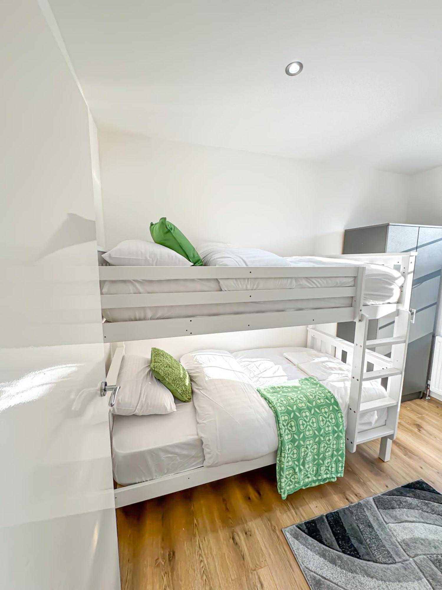 Luxury Flat For 6 - 5 Min Walk From Camden Market Hw4 런던 외부 사진