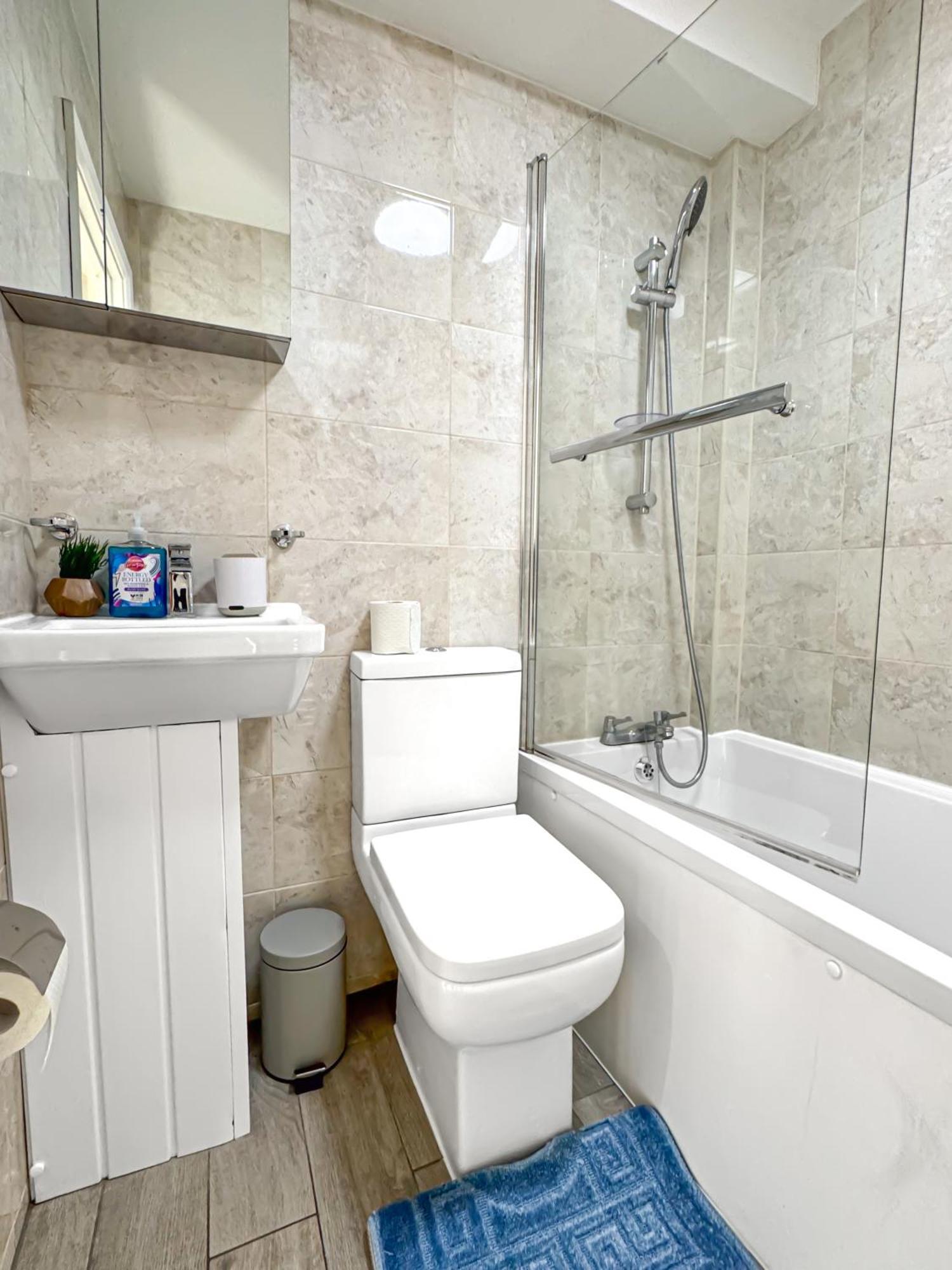 Luxury Flat For 6 - 5 Min Walk From Camden Market Hw4 런던 외부 사진