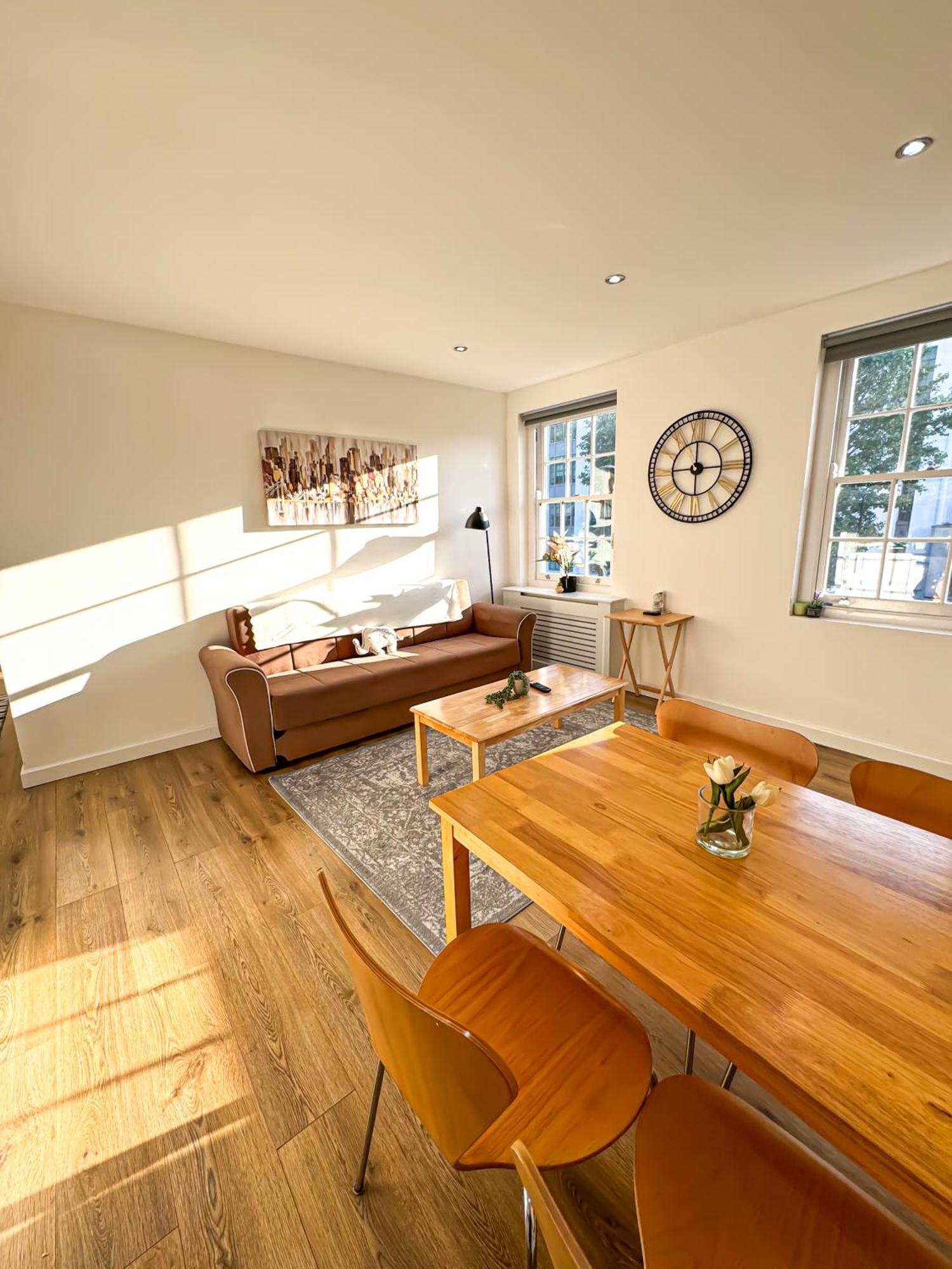 Luxury Flat For 6 - 5 Min Walk From Camden Market Hw4 런던 외부 사진